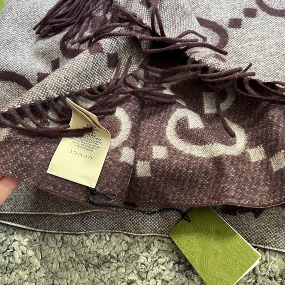 Gucci GG cashmere jacquard scarf - Picture 6 of 6